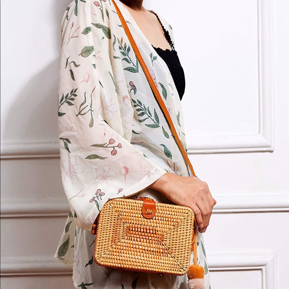 Cute Straw Brown Purse Bag - Like New